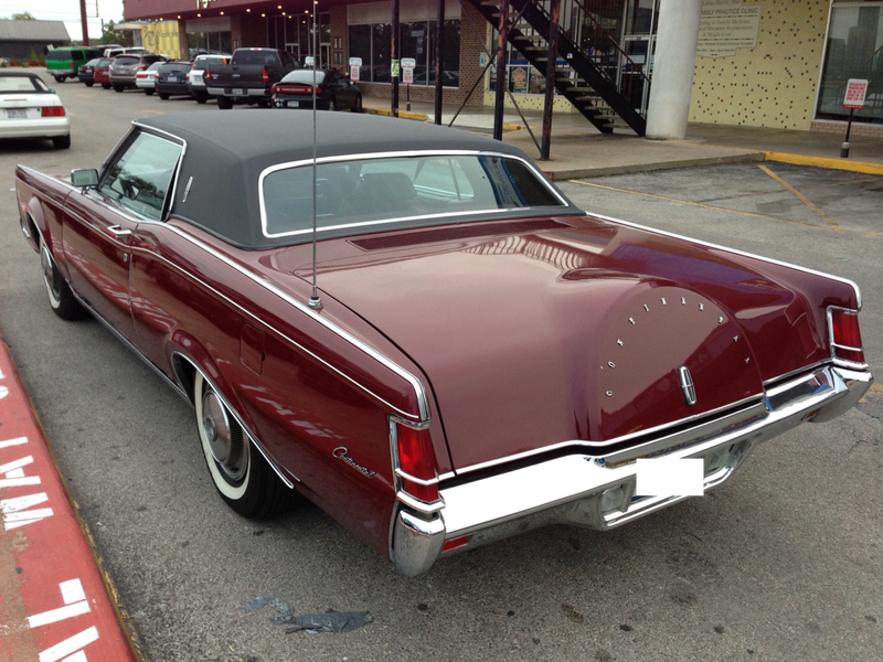 Illustration for article titled This Lincoln Continental Mark III Is A Massive American Pimpmobile